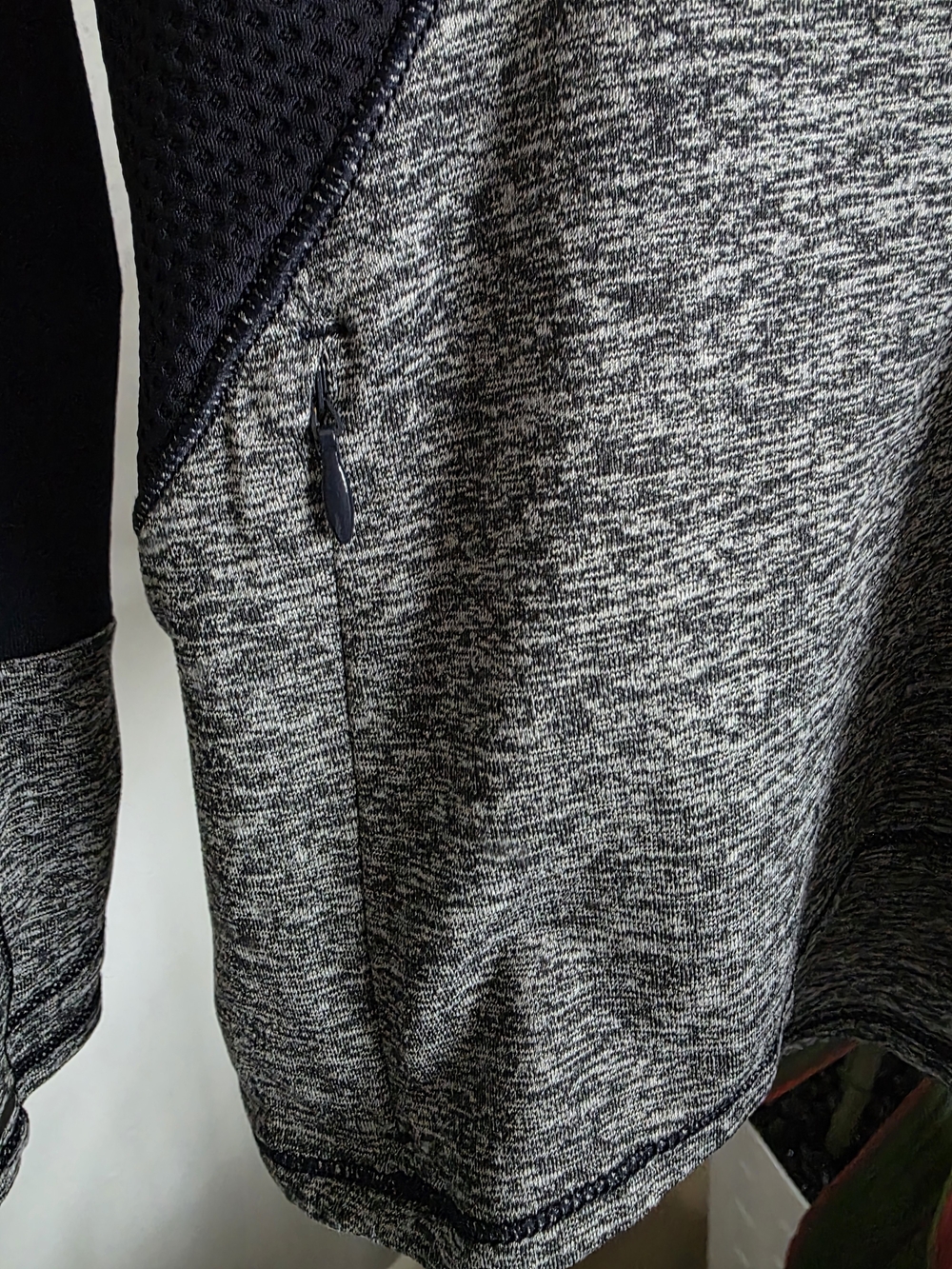 Athleta Running Wild Half Zip Pullover Gray Blue Red S - Picture 5 of 7